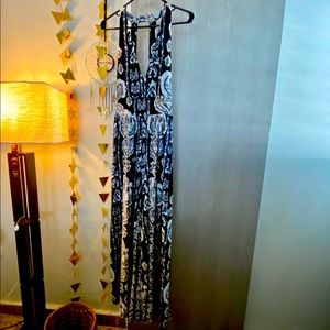 Halter v-neck palazzo jumpsuit